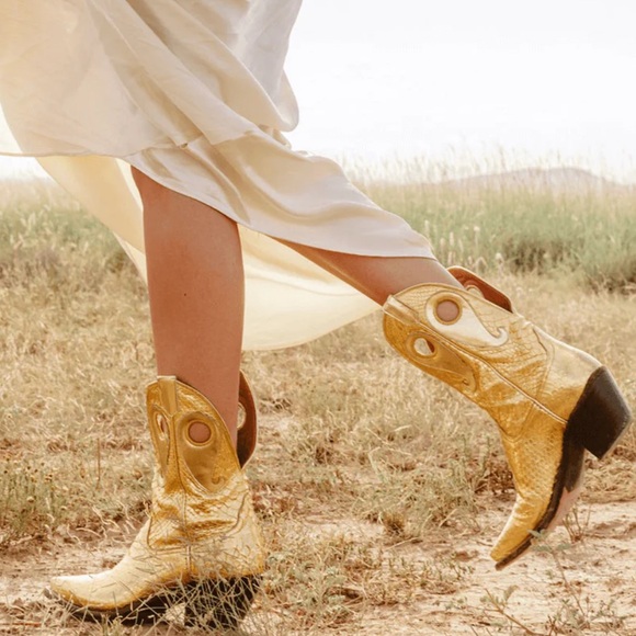 Molly Metallic Gold Python - Picture 2 of 15